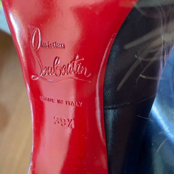 Authentic Navy Christian Louboutin Heels w/dustbag - Picture 8 of 9